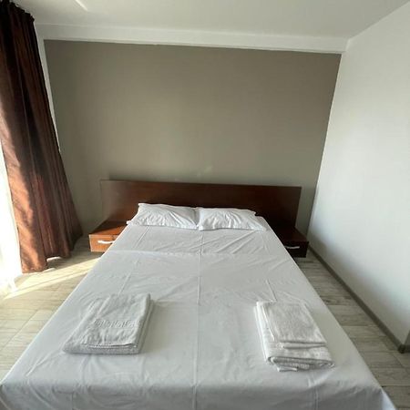 Studio 21 Apartment เอโฟริเอนอร์ด ภายนอก รูปภาพ